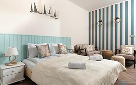 Two Bedroom Apartment 3City With Balcony In Gdansk By Noclegi Renters